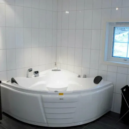 Four Bedroom Holiday In S